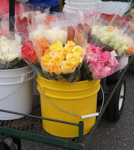 Flowers at the Farmer's Market | Francois et Moi