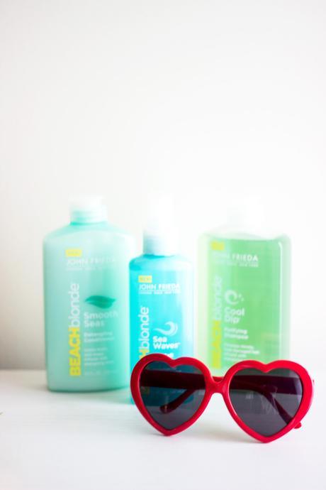 Beach Waves For Short Hair // John Frieda® Beach Blonde™