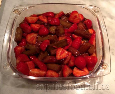 Strawberry rhubarb crumble served with hot Devon custard!
