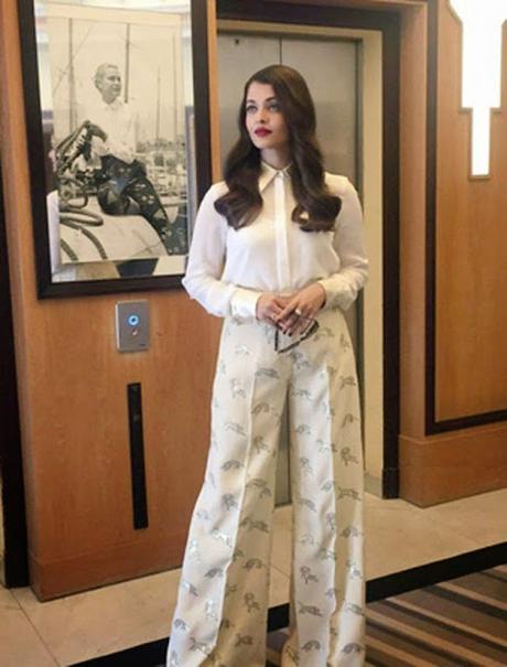 Aishwarya Rai Bachan ,Takes Over In Cannes 2015