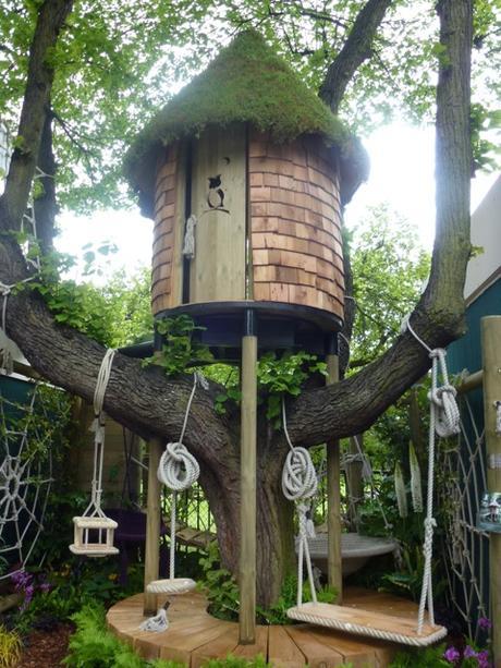 impressive treehouse at the Chelsea flower show