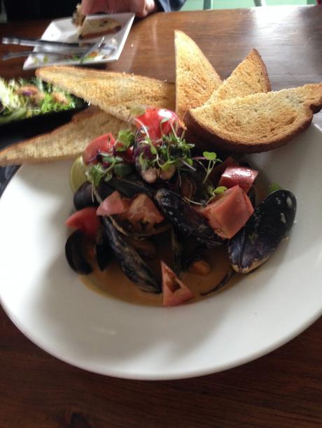 Mussels at R10