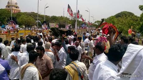 crowds throng Marina to have a glimpse of CM Ms J Jayalalithaa