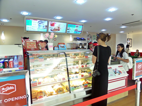 Chill & Chat at Mrs Fields Cafe - SM Makati