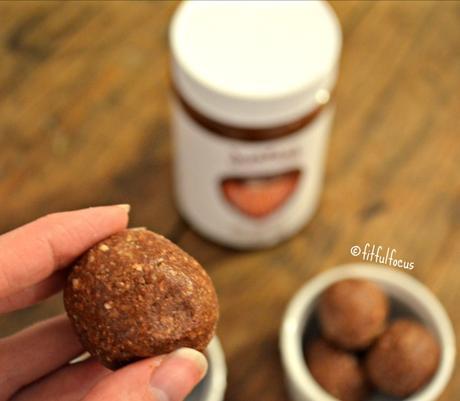 Nutella Protein Bites (vegan, gf) via @FitfulFocus