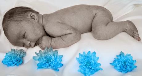 How To: DIY Newborn Photo Shoot!