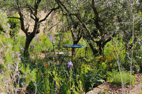 A Perfumer's Garden for  L'Occitane 