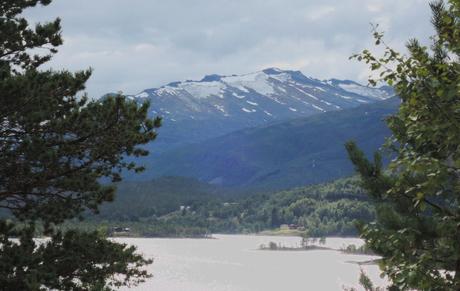 Montañas y glaciares de Steigen