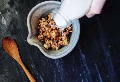 almond, caramel,homemade, buckwheat, granola, recipe, making buckwheat granola at home, refined sugar free, Copyright aldentegourmet blog, Copyright Aldyth Moyla Photography