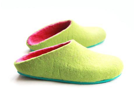 Womens Felt House Shoes Green Fuchsia Color Sole