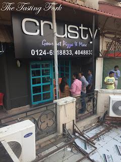 Crusty's Pizza: The Best Pizzas In Gurgaon!