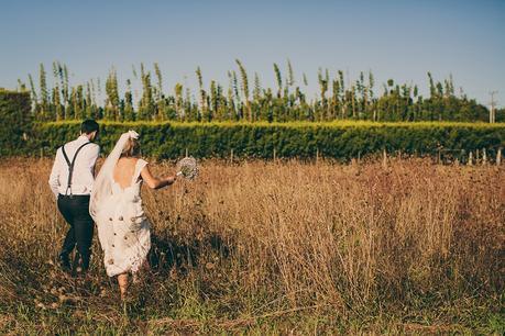 Sam & Nick. An elegant rustic vineyard wedding by Samantha Donaldson Photography