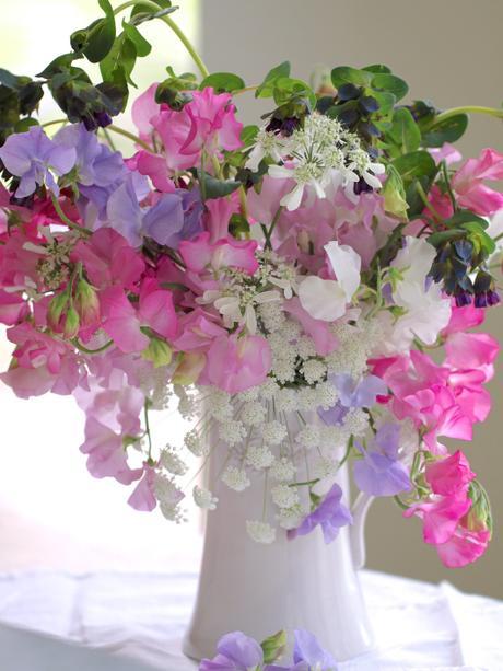 Sweet-Pea-Vase-Arrangement