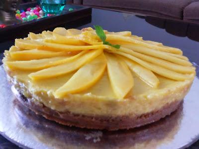 Mango and Coconut Tart that looks like a Mango and Coconut Cheesecake