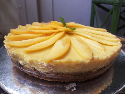 Mango and Coconut Tart that looks like a Mango and Coconut Cheesecake