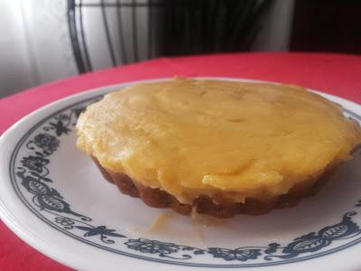 Mango and Coconut Tart that looks like a Mango and Coconut Cheesecake