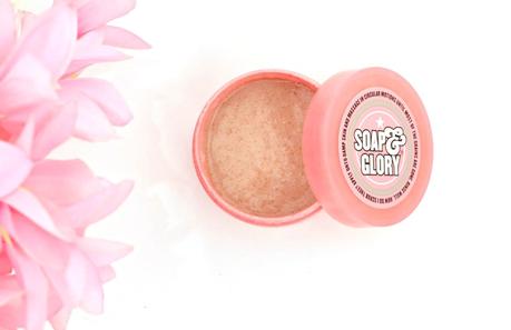 Flake Away Scaly Skin with Soap & Glory Flake Away Body Polish