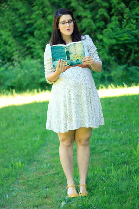 Inspired outfit/Book Review: The Flight of Gemma Hardy | www.eccentricowl.com