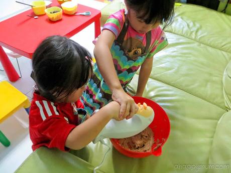 Creativity 521 #70 - Cookies and Kisses