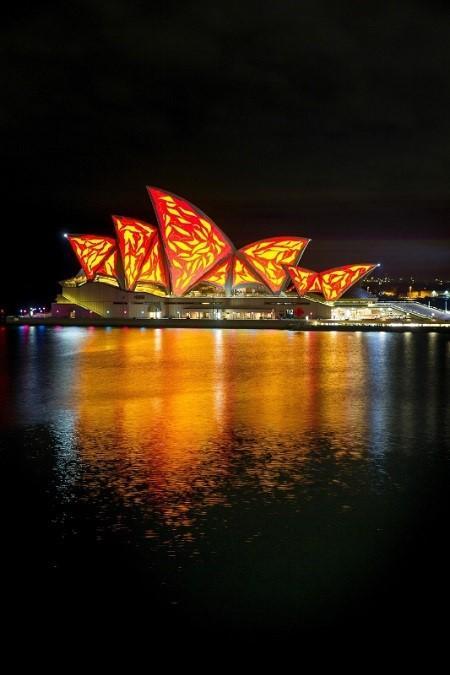 Vivid Sydney sets the City A-Glow 