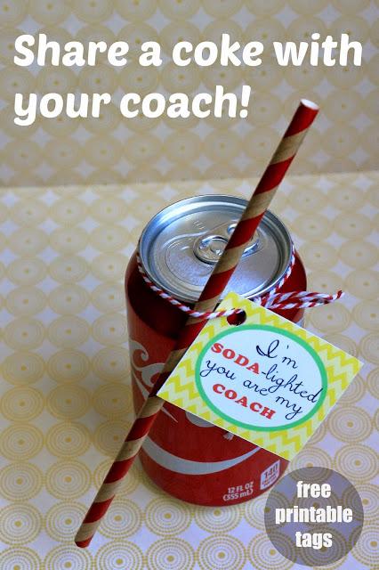 Cute & Simple share it forward gift. Free printable tags. Share a coke with everyone #ShareItForward #ad