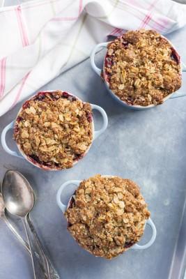 Apple and Blackberry Crumble