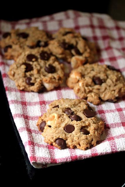 Vegan Chocolate Chip and Marshmallow Oatmeal Cookies