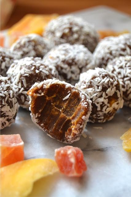 banana, papaya, mango and coconut healthy truffles