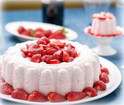 STRAWBERRY CREAM CAKE WITH A TWISTNow that summer is pick...