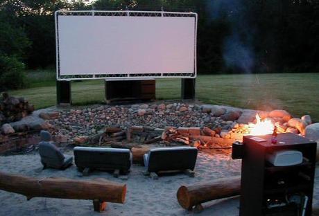 AWESOME Outdoor Movie Screen Ideas for Summer