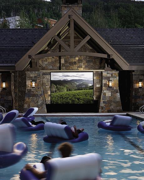 AWESOME Outdoor Movie Screen Ideas for Summer