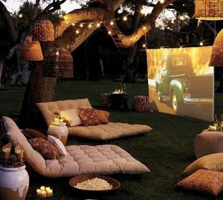 AWESOME Outdoor Movie Screen Ideas for Summer