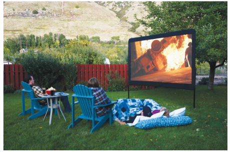 AWESOME Outdoor Movie Screen Ideas for Summer