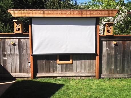 AWESOME Outdoor Movie Screen Ideas for Summer