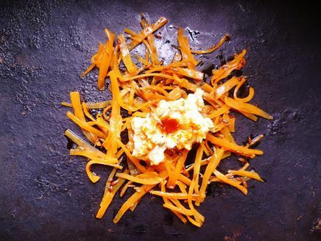 roasted carrots with crème fraîche and harissa dressing