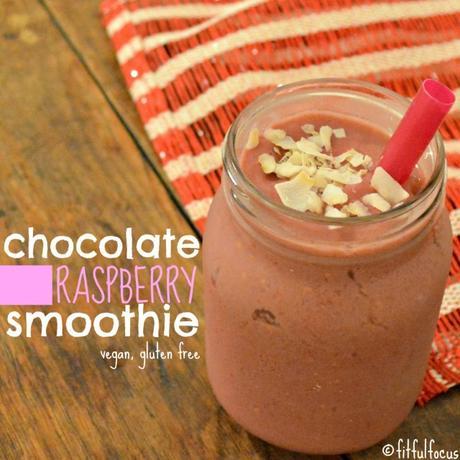 Chocolate Raspberry Smoothie via @FitfulFocus