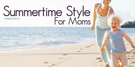 Stylish Mom Outfits for Summertime with the Kids
