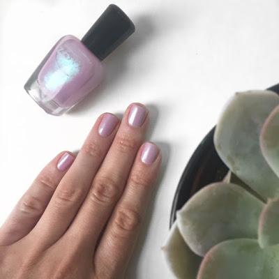 Manicure Monday - Zoya Leslie