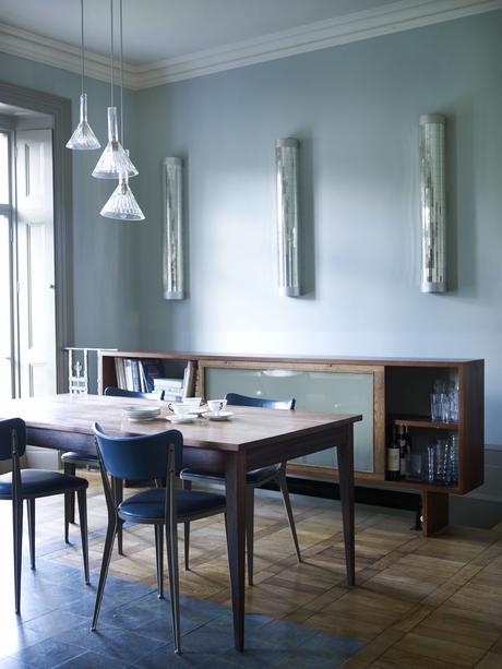 London Terrace home dining area