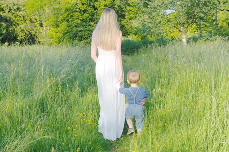 Baby #2.. Our DIY Maternity Photographs (Part Two: Outdoors)
