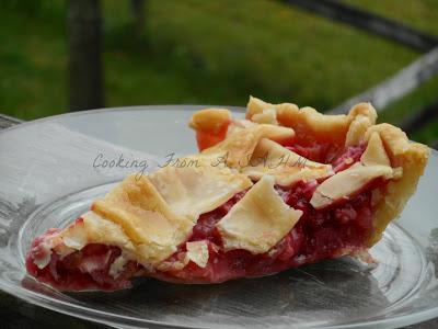 Easy Strawberry Rhubarb Pie