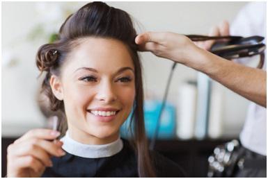 lady-hair-curling