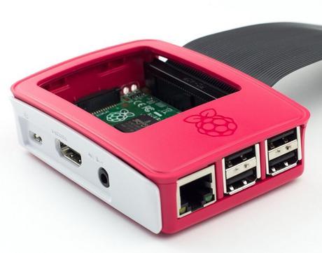 raspberry-pi-official-case-2