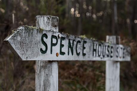 direction sign spence house site