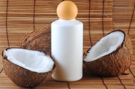Coconut oil treatment for dry hair