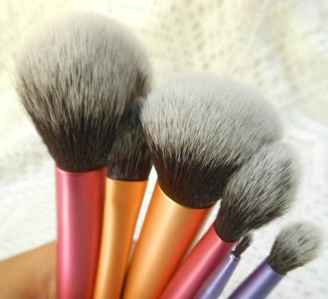 How To Clean & Store Makeup Brushes