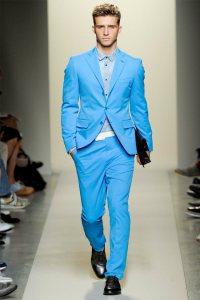 The 3 Rules Of Wearing a Colorful Suit