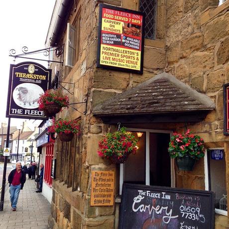 The brown plaque to the left of the door says - 'The Fleece Inn. The oldest pub in Northallerton, where Charles Dickens is said to have wrote Nicholas Nickleby.' ????#pub #building #architecture #Northallerton #Hambleton #NorthYorkshire #England