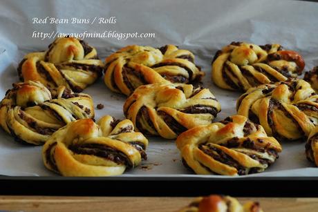 Red Bean Buns / Rolls 红豆沙面包