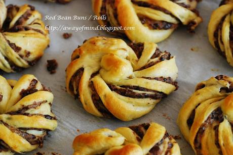 Red Bean Buns / Rolls 红豆沙面包